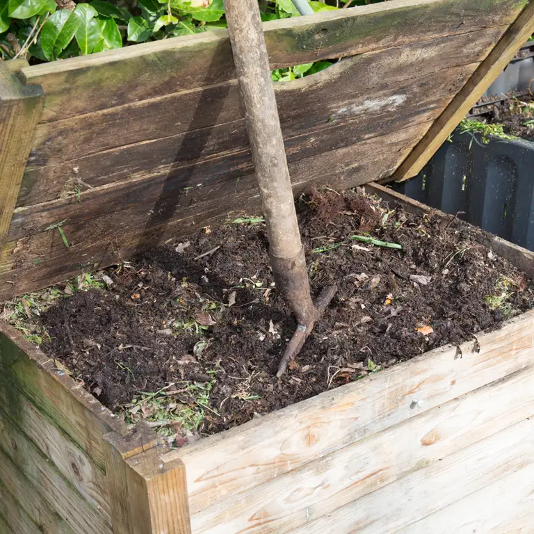 Brassage du compost en février